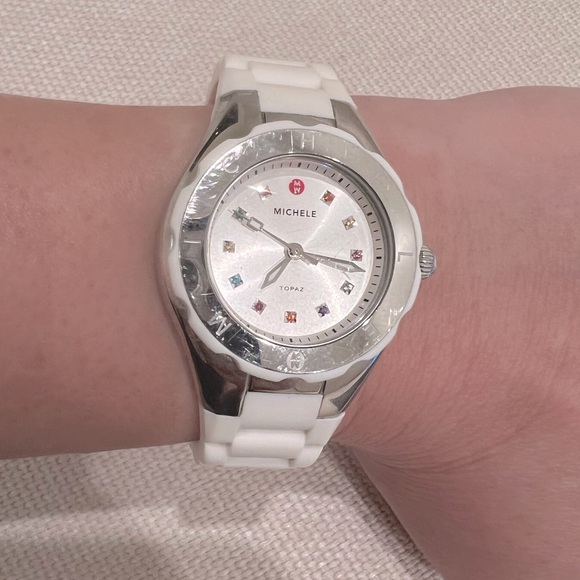 Michele White Rubber band with rainbow stones face - Picture 8 of 8